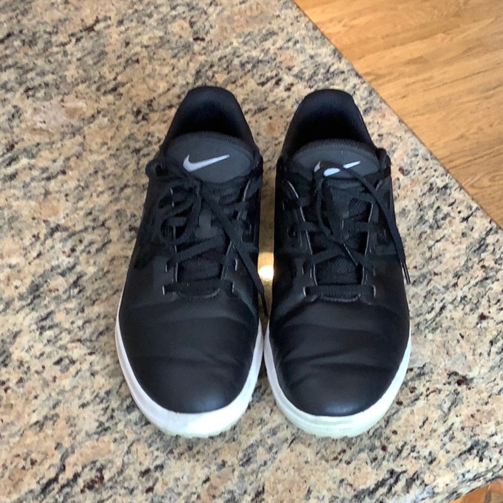 Nike Big Boys 7Y Black Golf Shoes